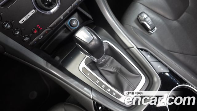 Ford Mondeo 2016 — photo 12