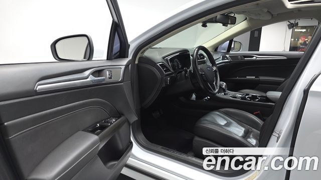 Ford Mondeo 2016 — photo 13