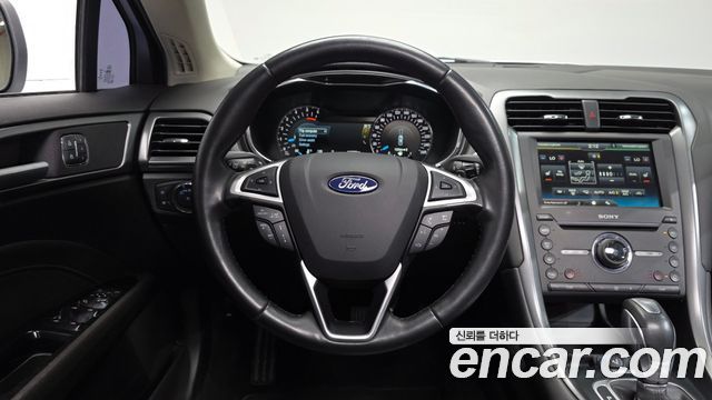 Ford Mondeo 2016 — photo 18