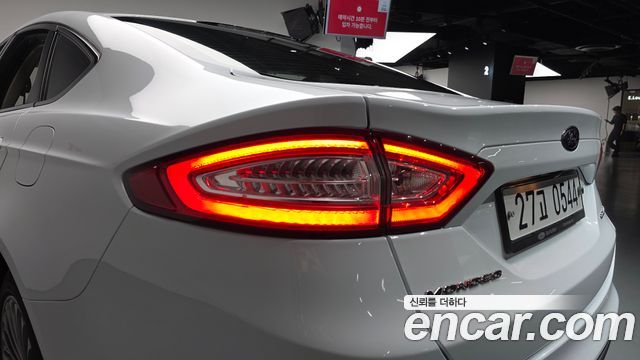 Ford Mondeo 2016 — photo 9