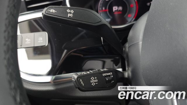 Audi Q3 2023 — photo 24