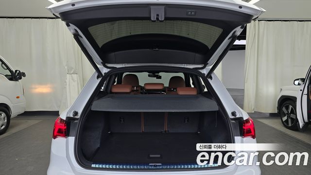 Audi Q3 2023 — photo 26