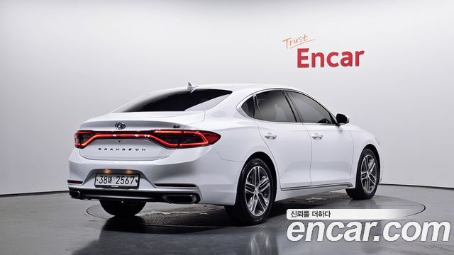 Hyundai Grandeur 2018 — photo 2