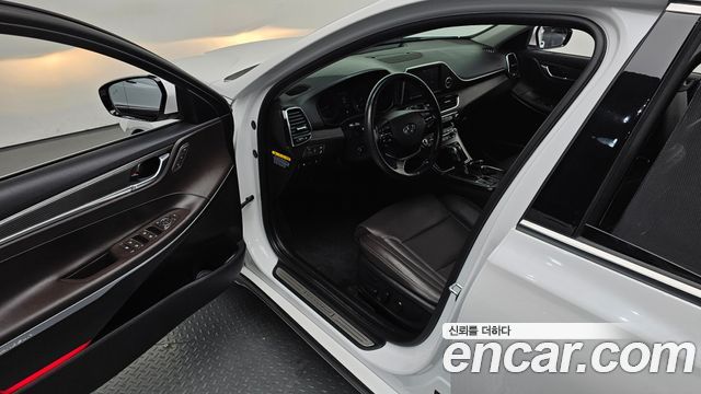 Hyundai Grandeur 2018 — photo 13