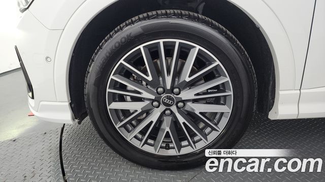 Audi Q3 2025 — photo 5