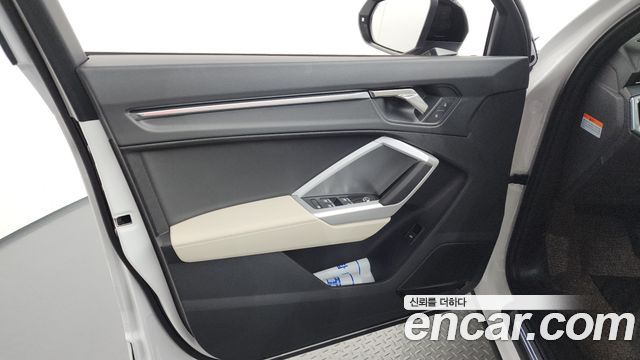 Audi Q3 2025 — photo 14
