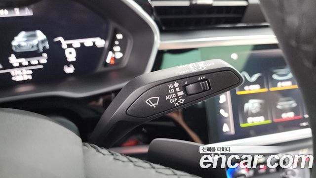 Audi Q3 2025 — photo 31