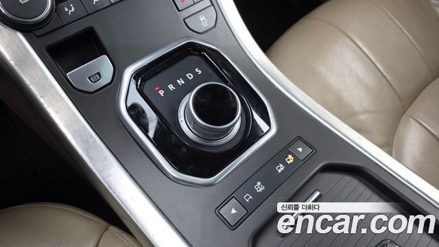Land Rover Range Rover Evoque 2016 — photo 9