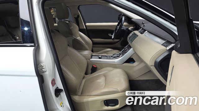 Land Rover Range Rover Evoque 2016 — photo 11