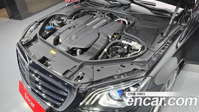 Mercedes-Benz S-Class 2020 — photo 6