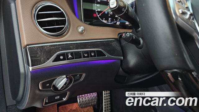Mercedes-Benz S-Class 2020 — photo 16