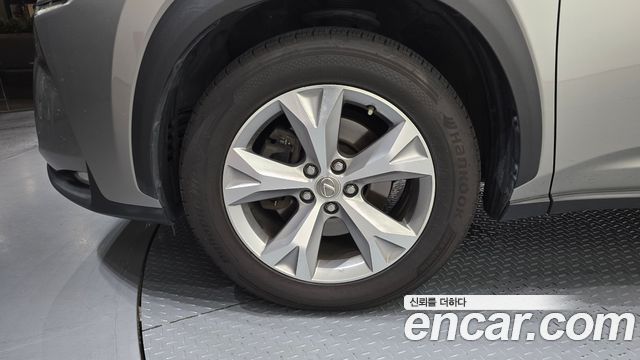 Lexus NX 2015 — photo 5
