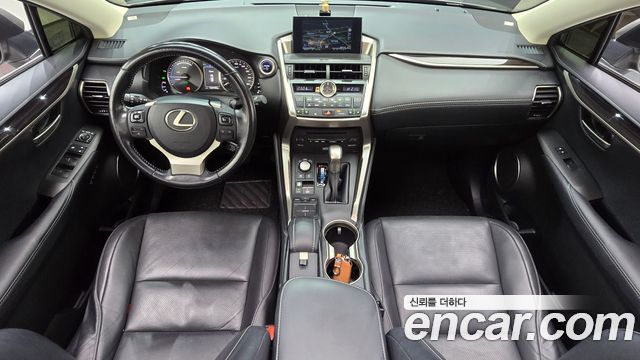 Lexus NX 2015 — photo 7