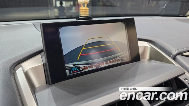 Lexus NX 2015 — photo 15