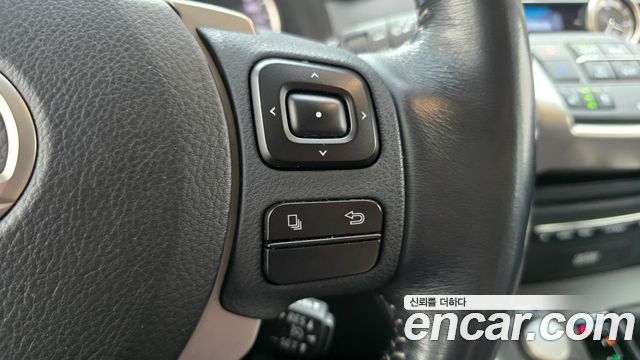 Lexus NX 2015 — photo 18