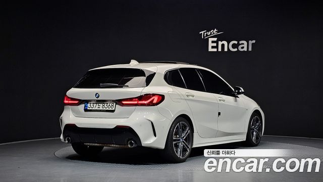 BMW 1-Series 2021 — photo 2