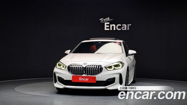 BMW 1-Series 2021 — photo 3