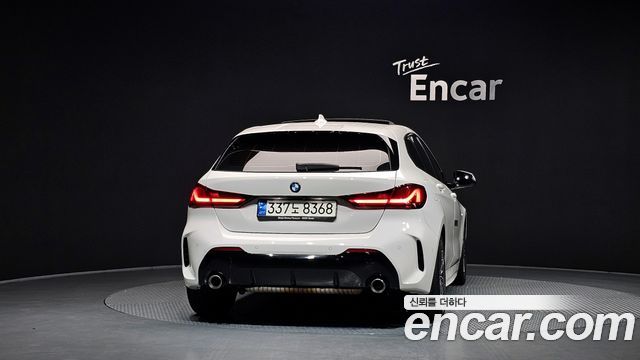 BMW 1-Series 2021 — photo 4