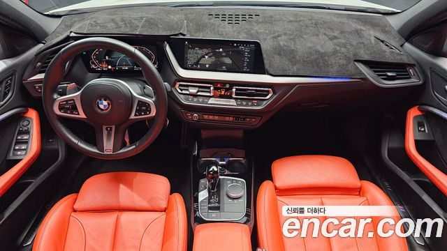 BMW 1-Series 2021 — photo 10