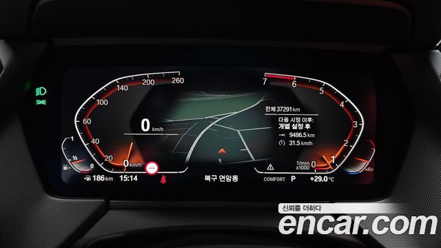 BMW 1-Series 2021 — photo 11