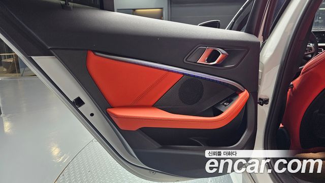 BMW 1-Series 2021 — photo 15