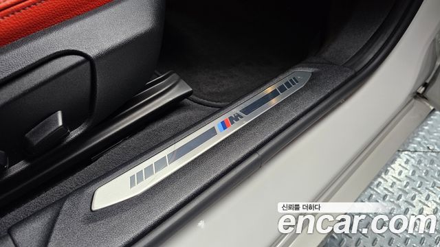 BMW 1-Series 2021 — photo 27