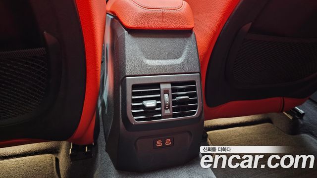 BMW 1-Series 2021 — photo 28
