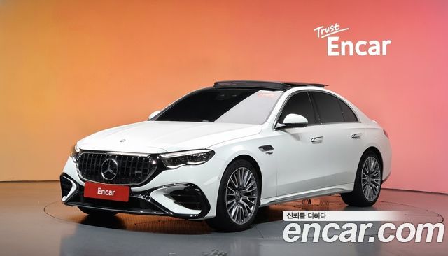 Mercedes-Benz E-Class 2025 — photo 1