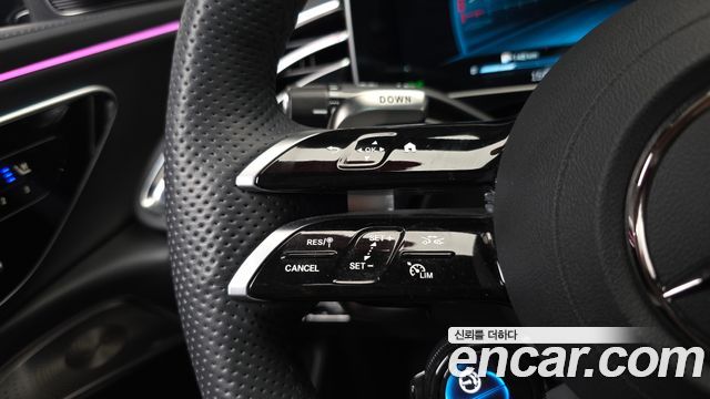 Mercedes-Benz E-Class 2025 — photo 30