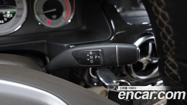 Mercedes-Benz GLK-Class 2013 — photo 9