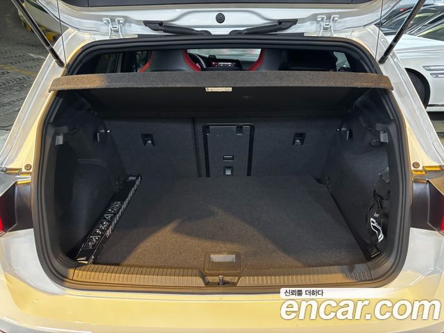 Volkswagen Golf 2024 — photo 19