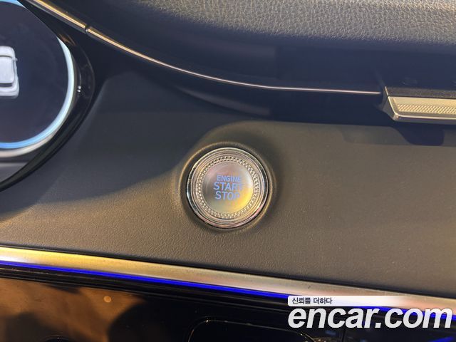 Genesis GV70 2021 — photo 11