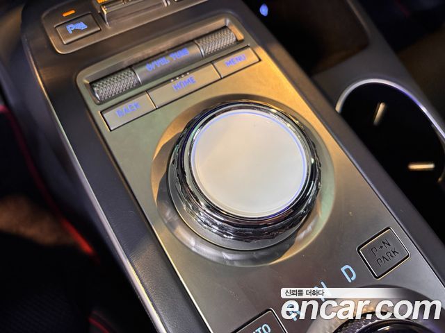 Genesis GV70 2021 — photo 15