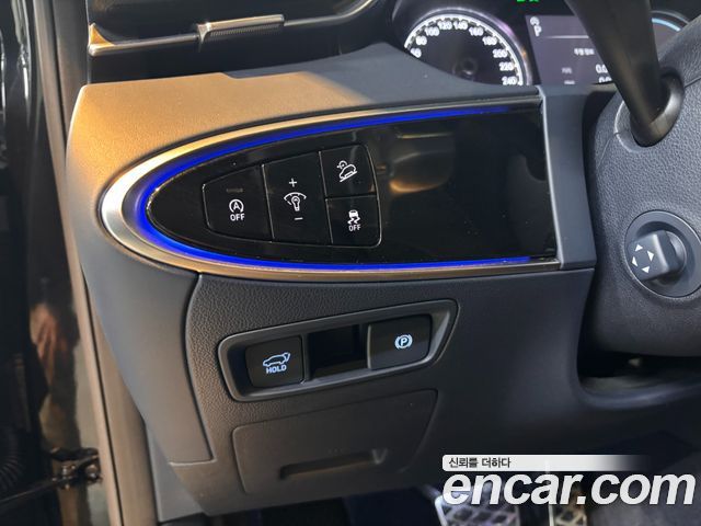 Genesis GV70 2021 — photo 17