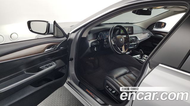 BMW Gran Turismo 2018 — photo 10