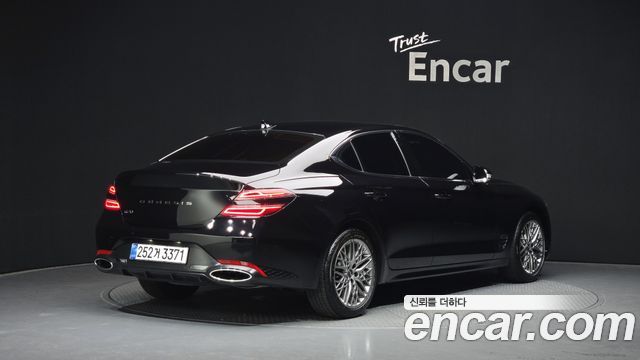 Genesis G70 2022 — photo 2