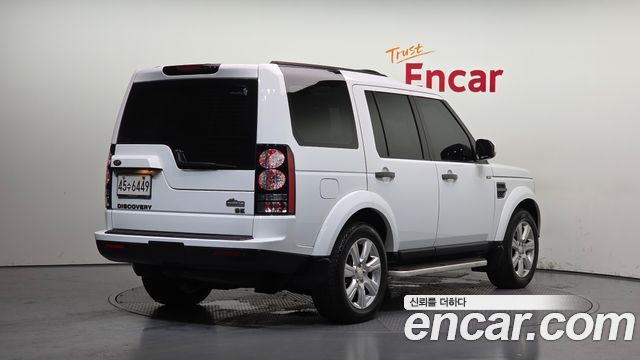 Land Rover Discovery 2015 — photo 2