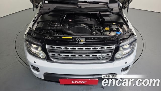 Land Rover Discovery 2015 — photo 6