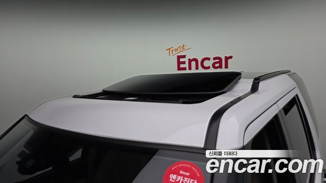 Land Rover Discovery 2015 — photo 20