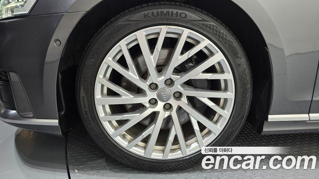 Audi A8 2020 — photo 5