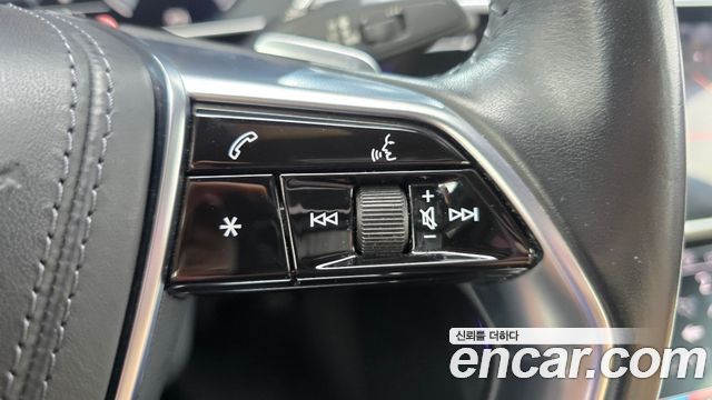 Audi A8 2020 — photo 23