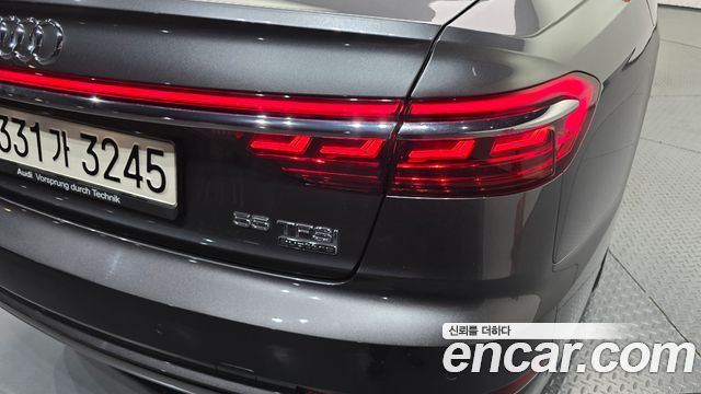 Audi A8 2020 — photo 9