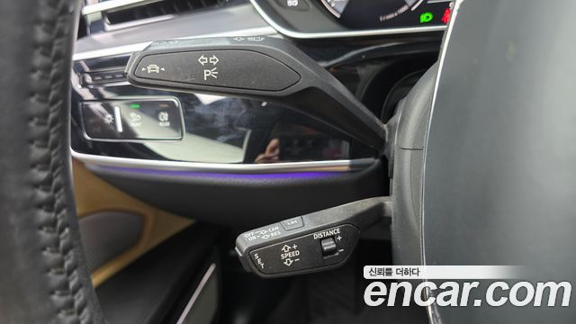 Audi A8 2020 — photo 29