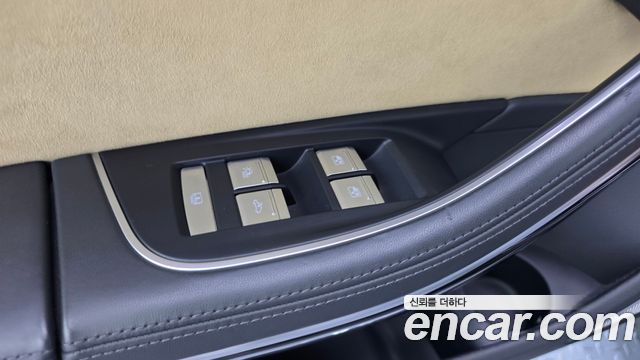 Audi A8 2020 — photo 41
