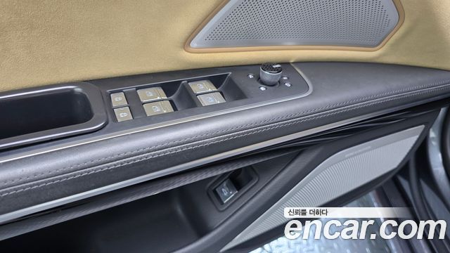 Audi A8 2020 — photo 44
