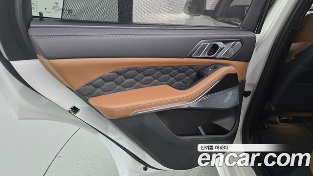 BMW X5M 2025 — photo 15