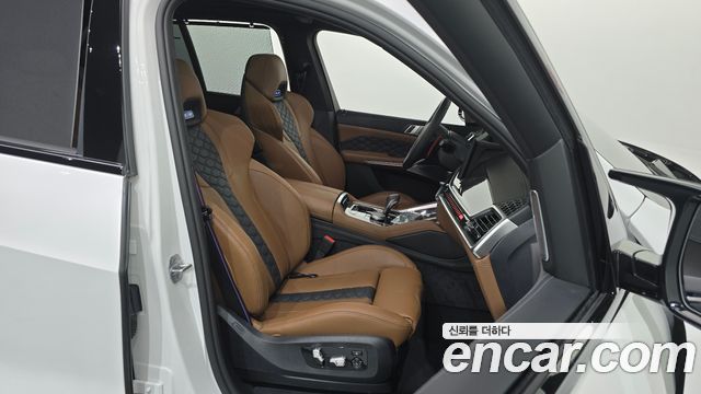 BMW X5M 2025 — photo 16