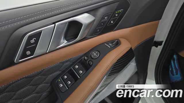 BMW X5M 2025 — photo 29