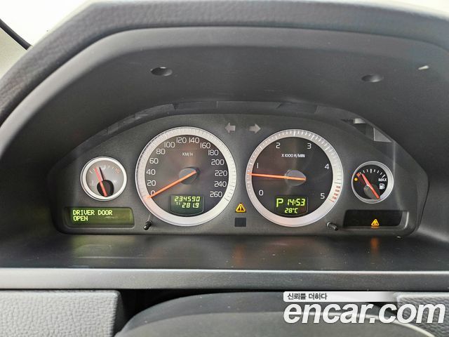 Volvo XC90 2011 — photo 8