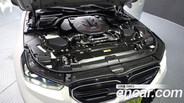 BMW M5 2025 — photo 6